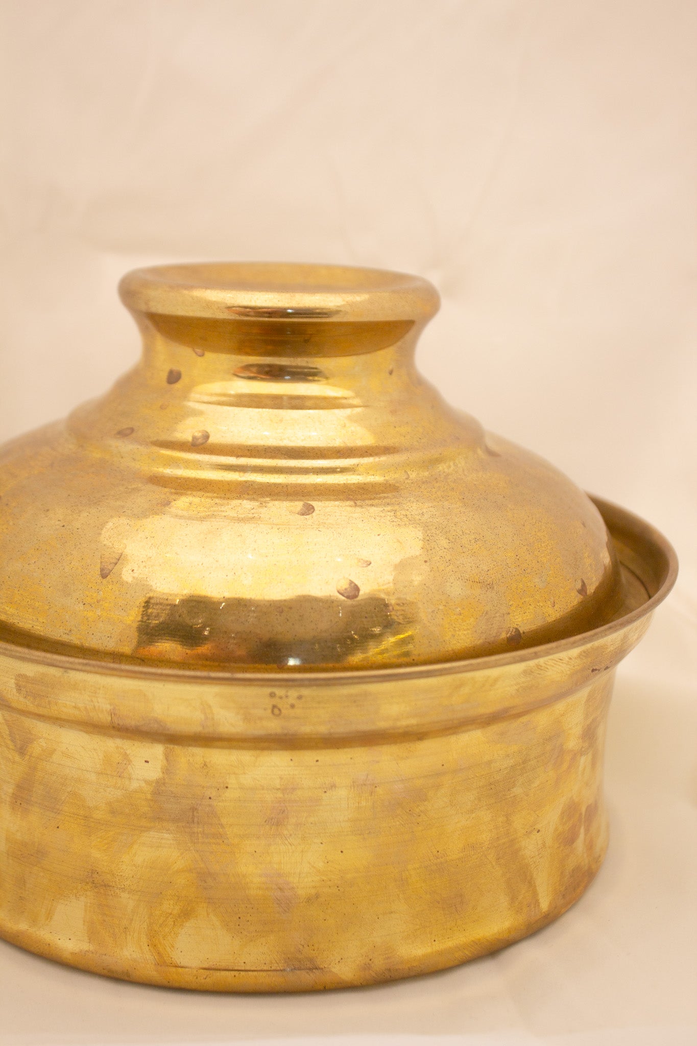 Gold Pot With Lid (L)