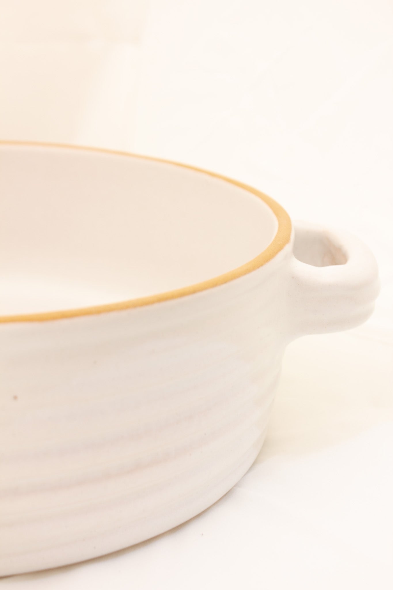 White Strriped Handle Pot M