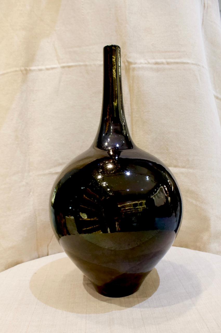 Black Pottery Vase